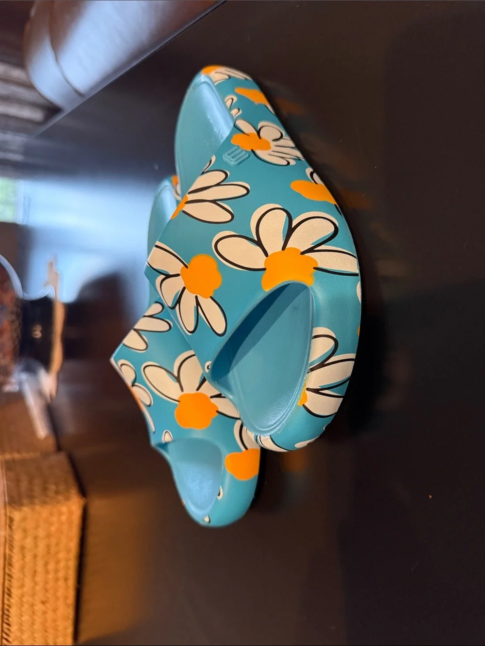 Melissa Free Flower Print Slide Women’s size 6